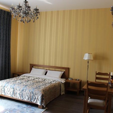 Barin House Hotel ซูมี ภายนอก รูปภาพ