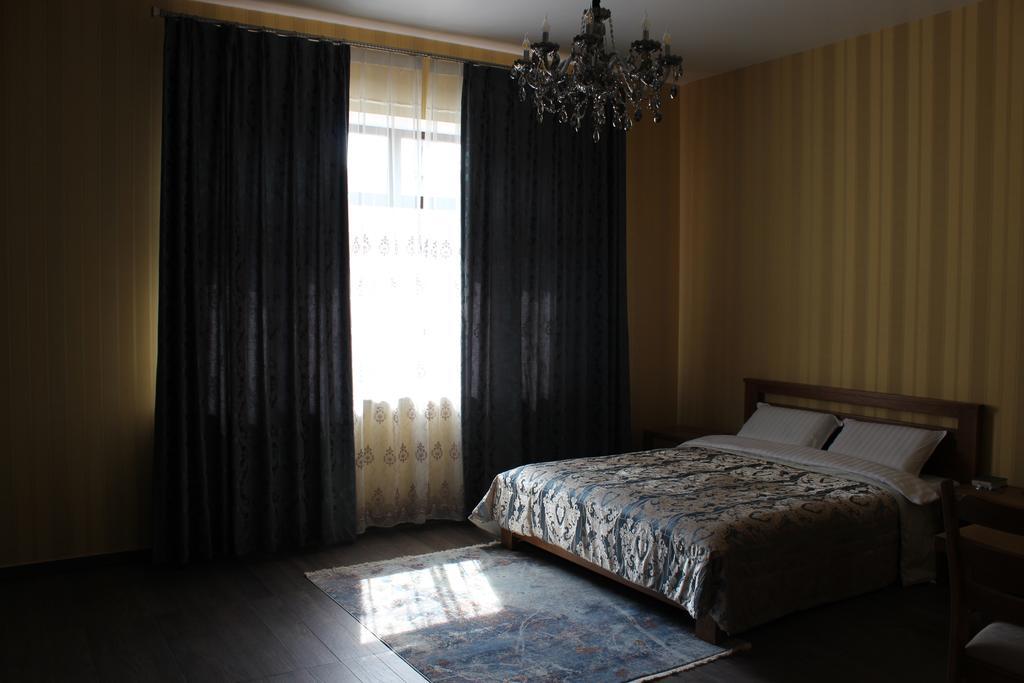 Barin House Hotel ซูมี ภายนอก รูปภาพ