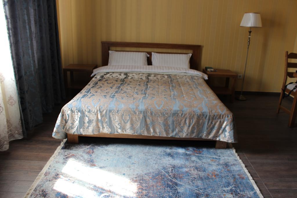 Barin House Hotel ซูมี ภายนอก รูปภาพ