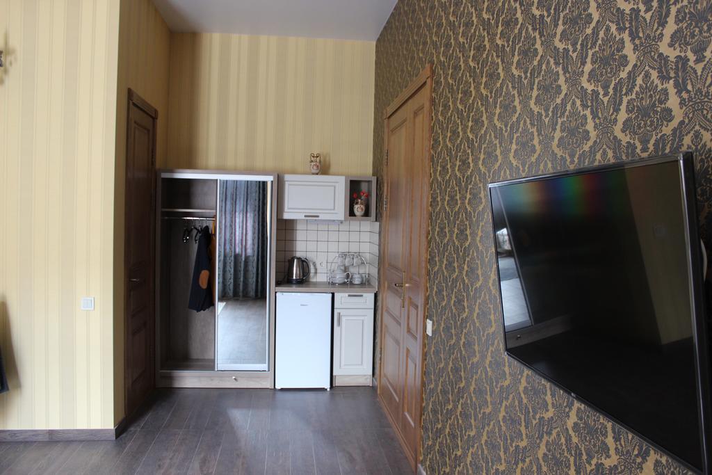 Barin House Hotel ซูมี ภายนอก รูปภาพ