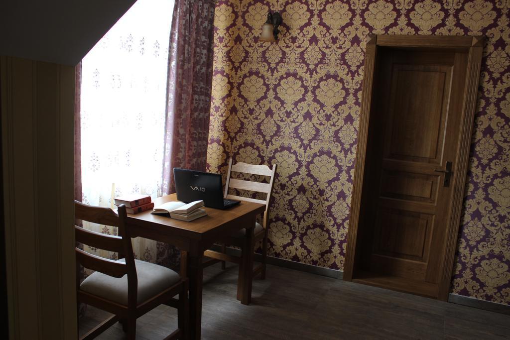 Barin House Hotel ซูมี ภายนอก รูปภาพ