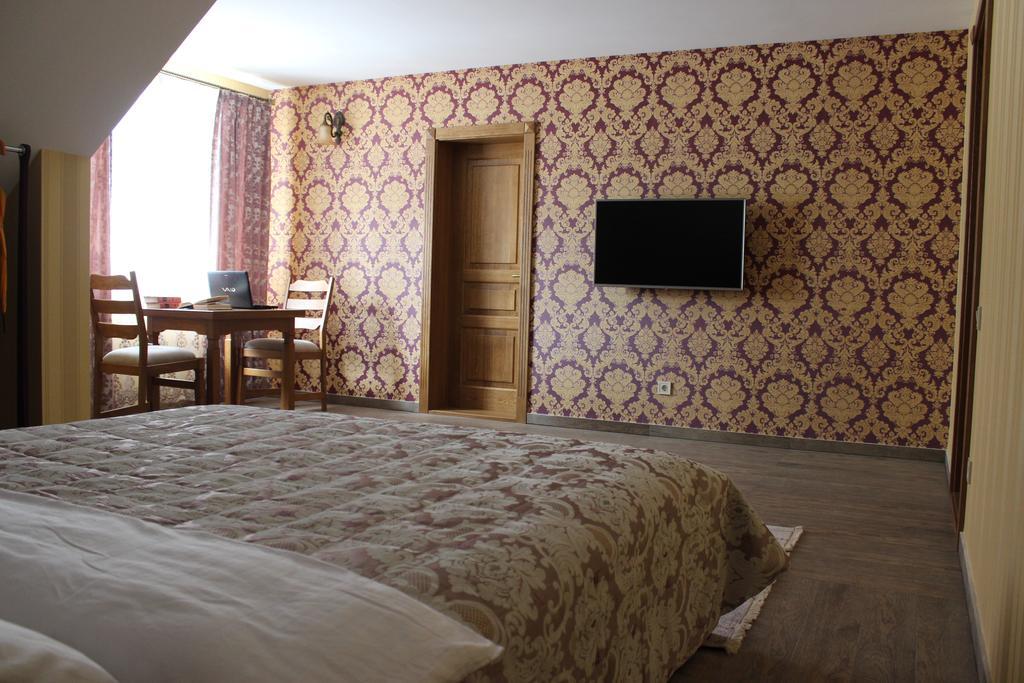 Barin House Hotel ซูมี ภายนอก รูปภาพ